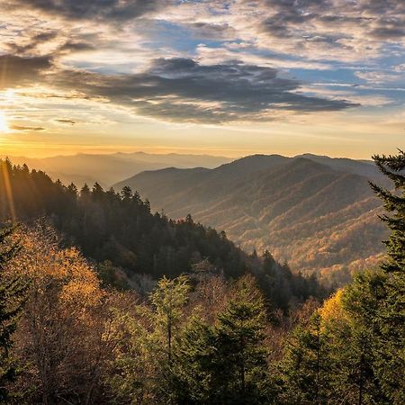 Journey'S End, 5 Bedrooms, Sleeps 12, Private Outdoor Pool, Theater, Sauna Sevierville Esterno foto