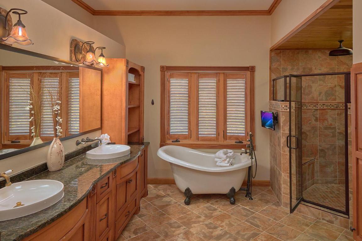 Journey'S End, 5 Bedrooms, Sleeps 12, Private Outdoor Pool, Theater, Sauna Sevierville Esterno foto
