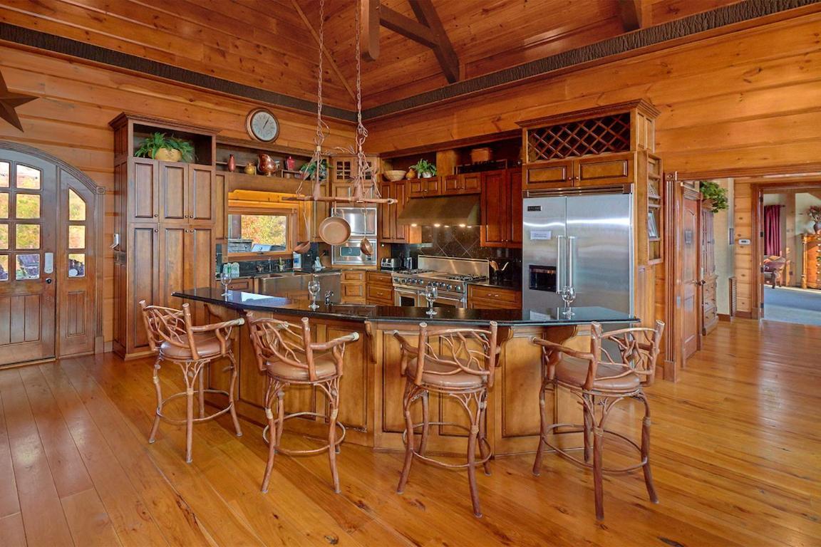 Journey'S End, 5 Bedrooms, Sleeps 12, Private Outdoor Pool, Theater, Sauna Sevierville Esterno foto