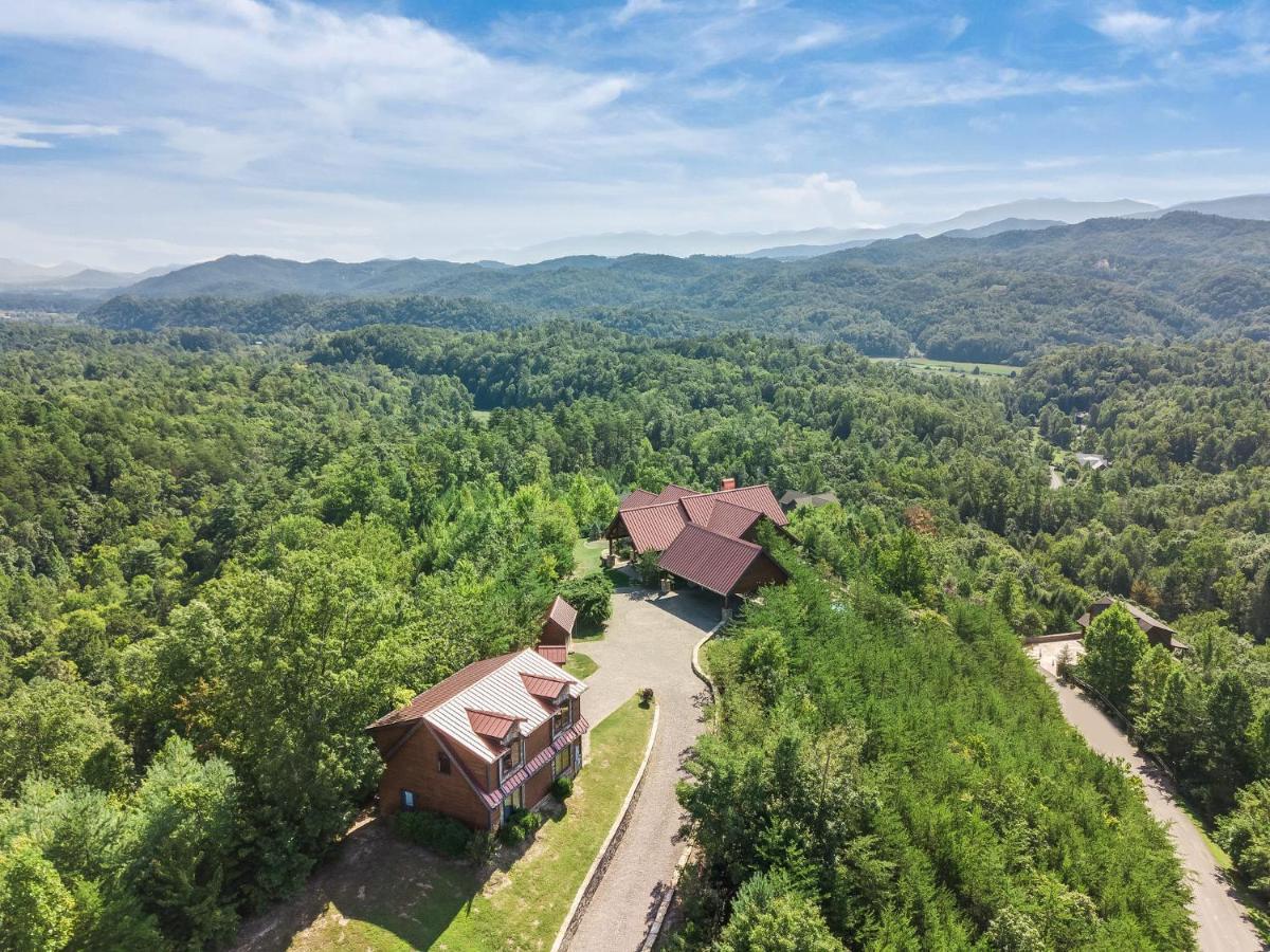 Journey'S End, 5 Bedrooms, Sleeps 12, Private Outdoor Pool, Theater, Sauna Sevierville Esterno foto