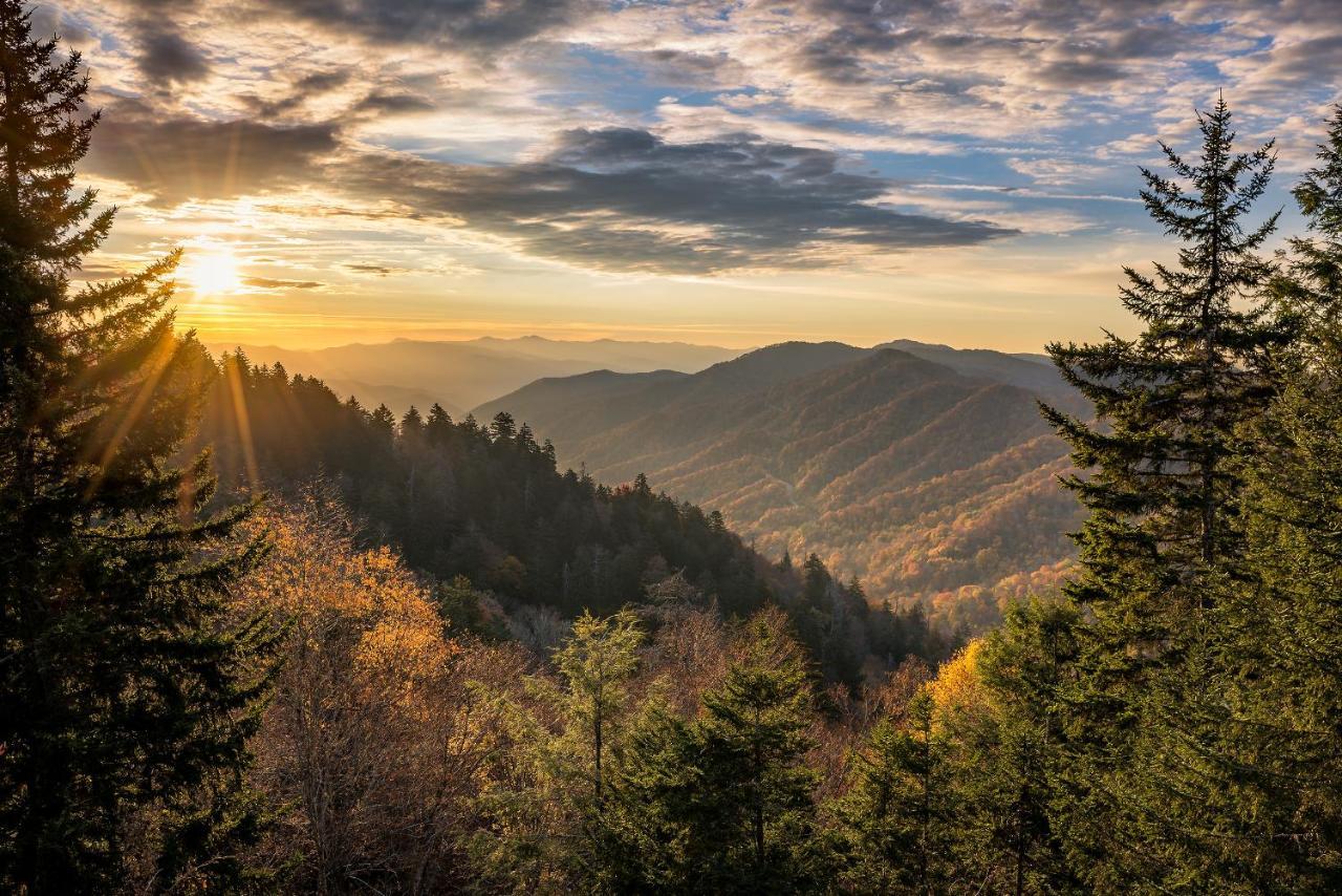 Journey'S End, 5 Bedrooms, Sleeps 12, Private Outdoor Pool, Theater, Sauna Sevierville Esterno foto